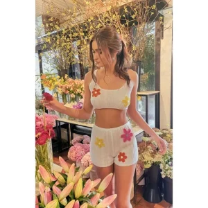 White Textured Knit Floral Applique Cami Top - glamourwo.com | ladies' apparel & accessories & shoes | New